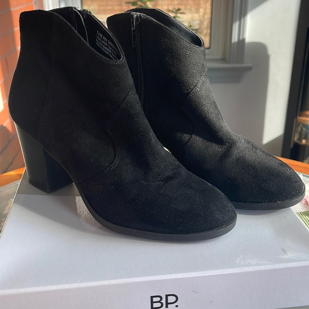 BP NOLLY BLACK WESTERN BOOTIE 5.5 faux suede